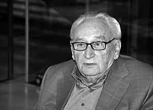 Egon Bahr (01. 03. 2012)